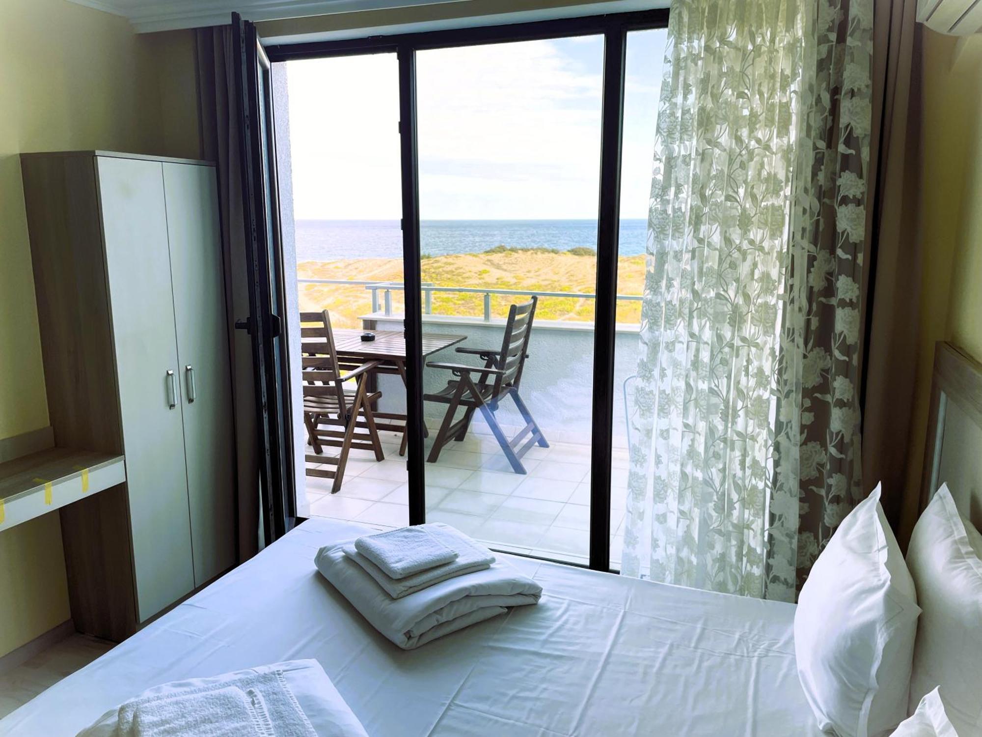 Apart-Hotel Panorama Sea Lux Primorsko Ngoại thất bức ảnh