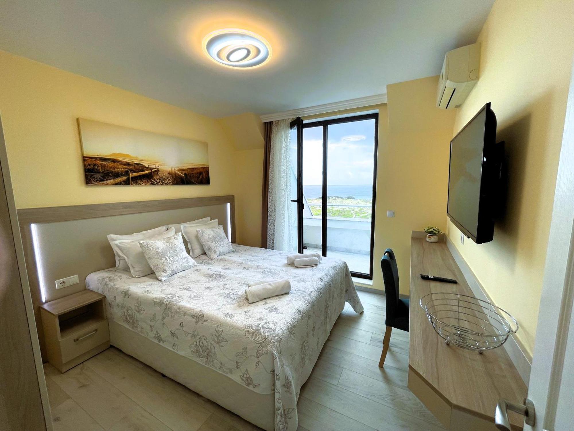 Apart-Hotel Panorama Sea Lux Primorsko Ngoại thất bức ảnh